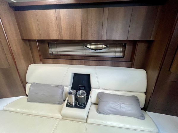 39_2016 33 Monterey 335 Sport Yacht