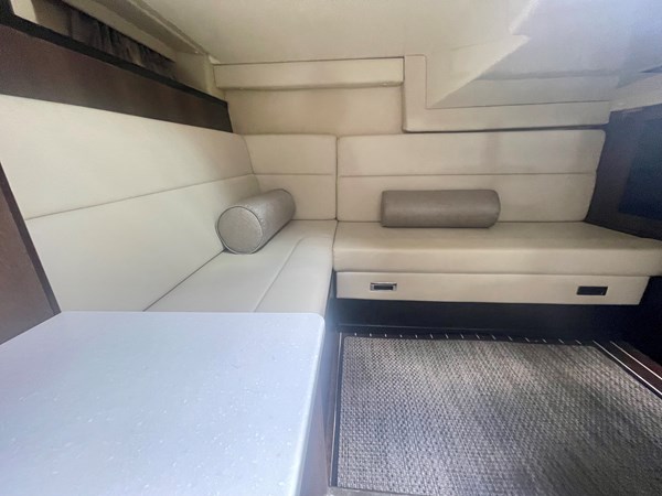 41_2016 33 Monterey 335 Sport Yacht