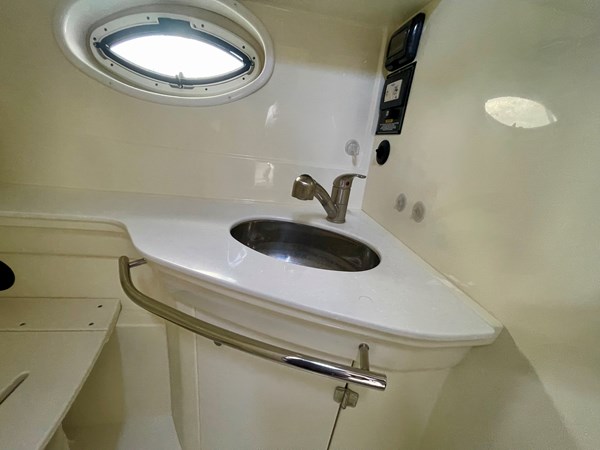 44_2016 33 Monterey 335 Sport Yacht