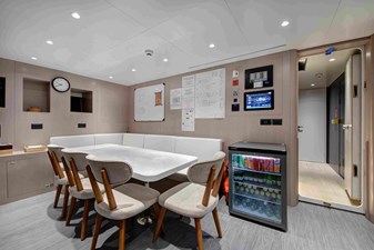 LEGASEA 36 CREW AREA