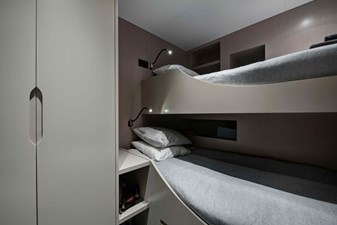 LEGASEA 37 CREW AREA