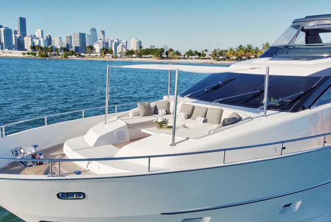 2020 SANLORENZO SL86 BOW LOUNGE
