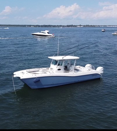 2_2022 32ft World Cat 325 CC