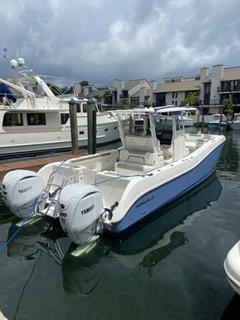 6_2022 32ft World Cat 325 CC