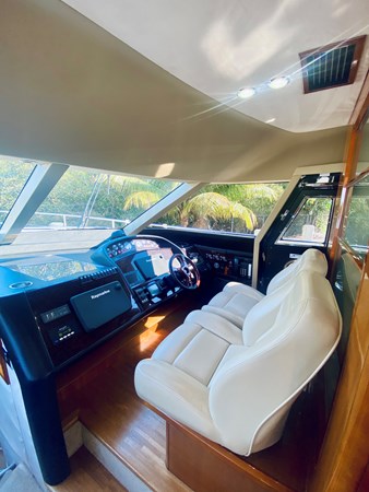 19_2006 70ft  Viking Sport Cruisers 70 Motor Yacht GRAND CRU