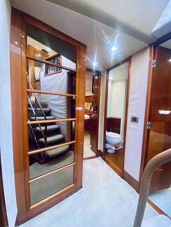 37_2006 70ft  Viking Sport Cruisers 70 Motor Yacht GRAND CRU