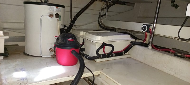 32_2004 43ft Mikelson 43 Sportfisherman CANAL LADY