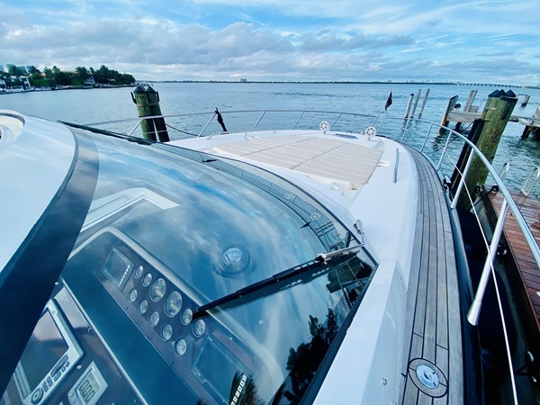 8_2010 60ft Sunseeker Predator ESSENCE