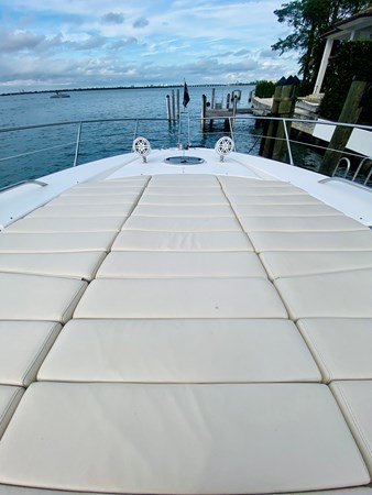 12_2010 60ft Sunseeker Predator ESSENCE