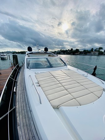 15_2010 60ft Sunseeker Predator ESSENCE