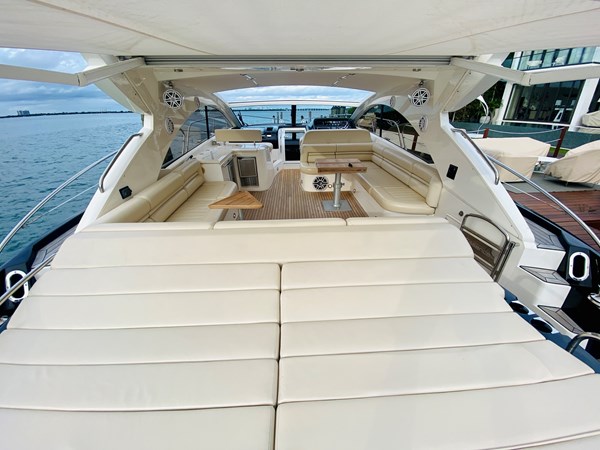 30_2010 60ft Sunseeker Predator ESSENCE