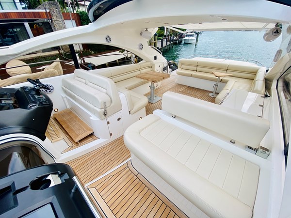 35_2010 60ft Sunseeker Predator ESSENCE