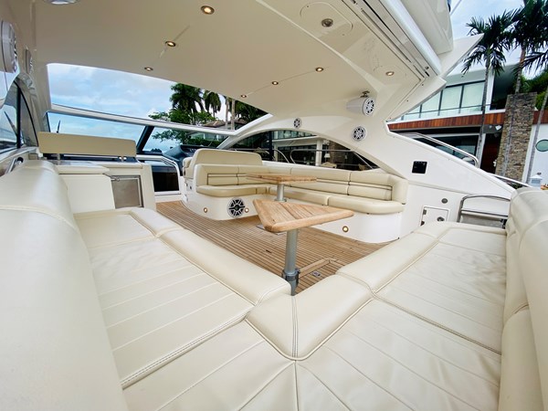 39_2010 60ft Sunseeker Predator ESSENCE