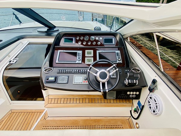 46_2010 60ft Sunseeker Predator ESSENCE