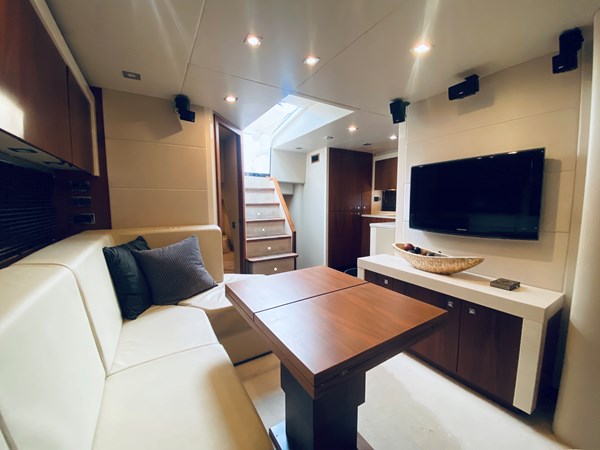 58_2010 60ft Sunseeker Predator ESSENCE