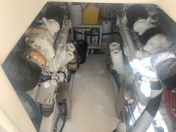 14.3_2001 47ft Cabo Convertible KNOT DIGGIN