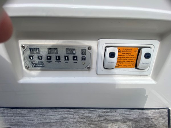 55_2014 48ft Sunseeker 48 Portofino XPS