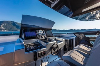 Pershing 140 81 
