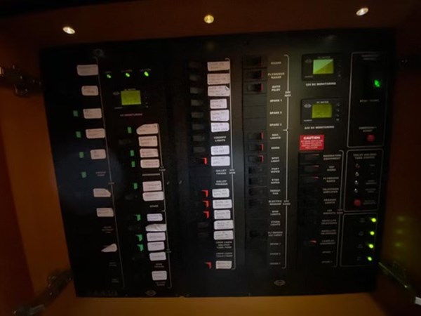 42_2006 52ft Sunseeker Manhattan VENKO