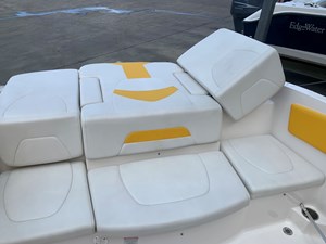 Chaparral 21 Sport H20 15 15.aft.lounge