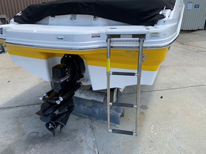 Chaparral 21 Sport H20 18 18.ladder