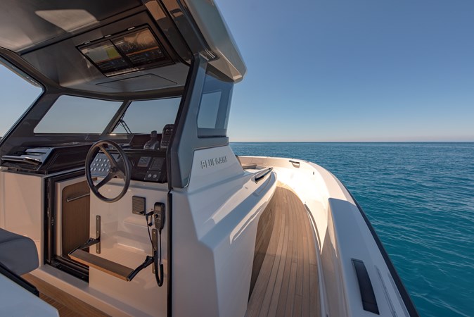 19_BMF7759 pilot house_1