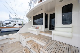 GOIN DEEP 10 70_bertram_goin_deep_cockpit_09