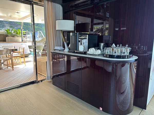 SHABBY - Yacht zu verkaufen