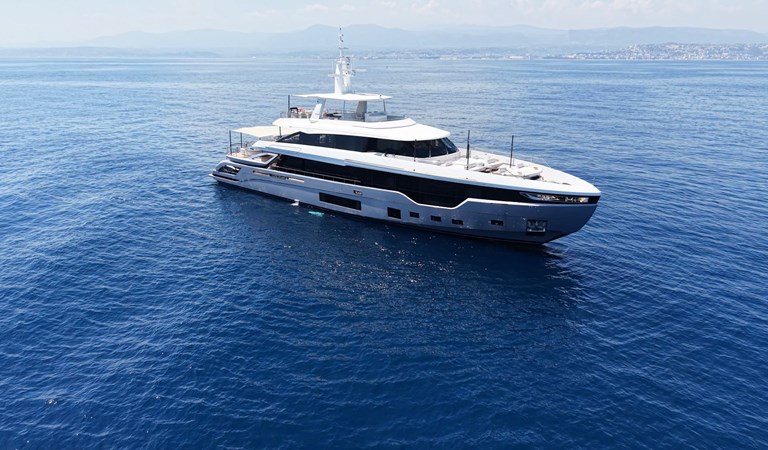 SHABBY - Yacht zu verkaufen