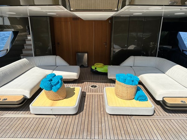 SHABBY - Yacht zu verkaufen