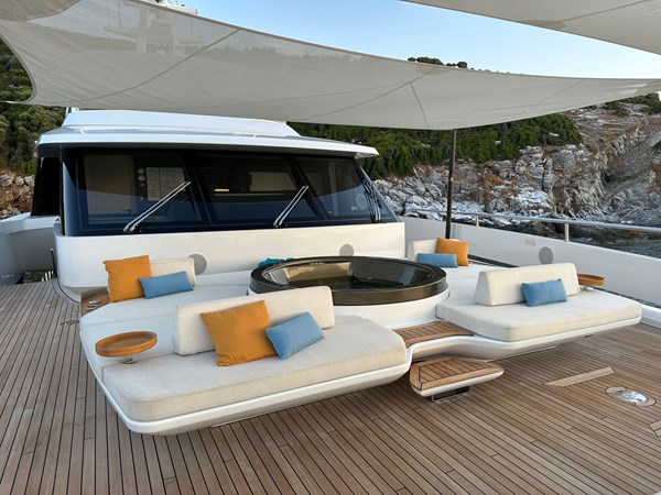 SHABBY - Yacht zu verkaufen