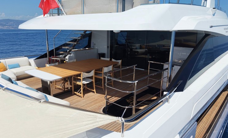 SHABBY - Yacht zu verkaufen