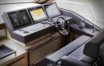 LOTOS 11 Prestige 680