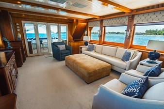 MOONSHOT 2 Main Salon Aft
