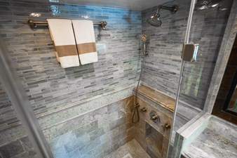 MOONSHOT 16 Master Shower