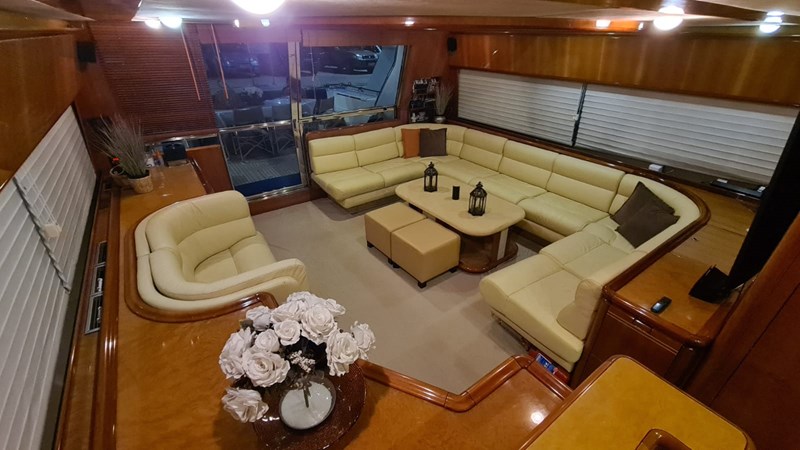 2000 FERRETTI YACHTS 80 - Yacht for sale