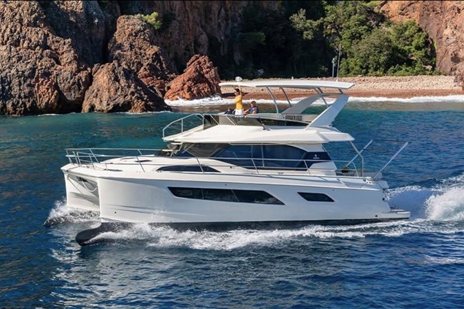 2020 Aquila 44 MY Power CATAMARAN - No Tan Lines