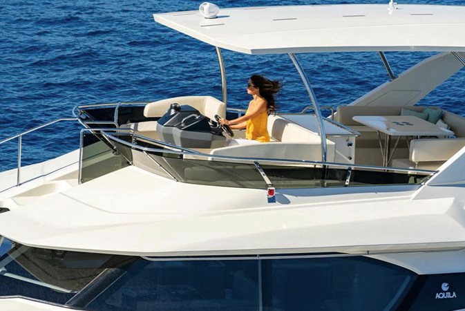 2020 Aquila 44 MY Power CATAMARAN - No Tan Lines