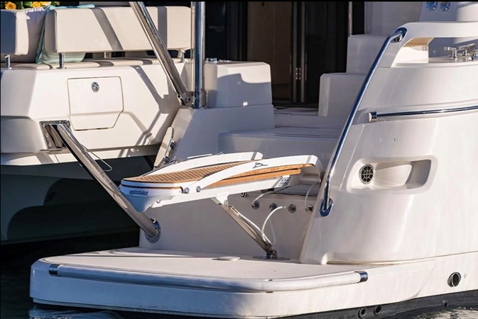 2020 Aquila 44 MY Power CATAMARAN - No Tan Lines