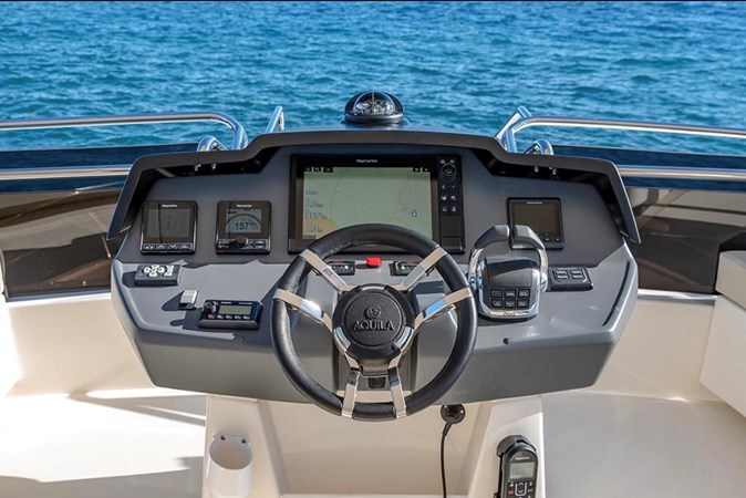 2020 Aquila 44 MY Power CATAMARAN - No Tan Lines