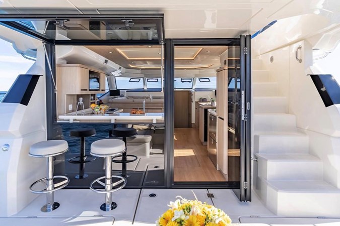 2020 Aquila 44 MY Power CATAMARAN - No Tan Lines