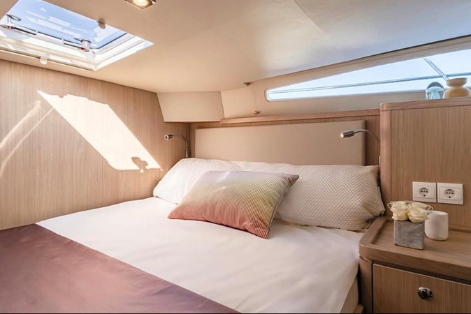 2020 Aquila 44 MY Power CATAMARAN - No Tan Lines