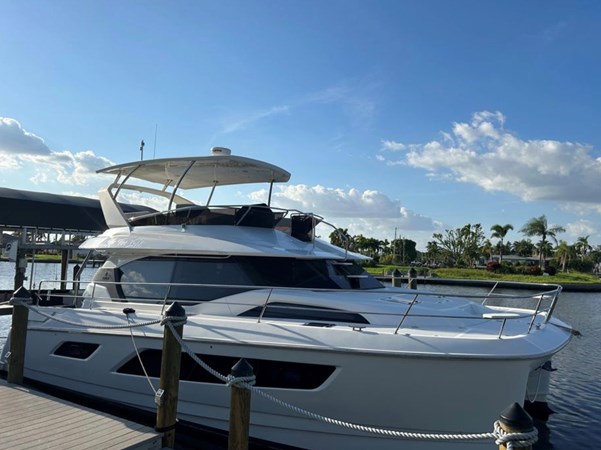 2020 Aquila 44 MY Power CATAMARAN - No Tan Lines