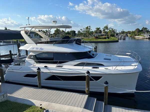 2020 Aquila 44 MY Power CATAMARAN - No Tan Lines