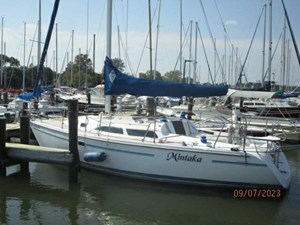 Mintaka 2 2_2803144_28_catalina_port_aft_profile