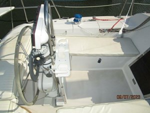 Mintaka 16 16_2803144_28_catalina_cockpit_port