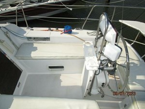Mintaka 17 17_2803144_28_catalina_cockpit_starboard