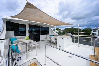 GG 29 Bridge Deck Aft with Sun Pad