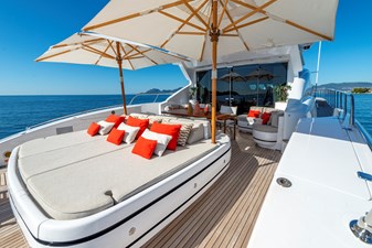 CLAUDIA'S 3 Claudias-11169-032-deck-584473