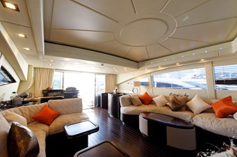 CLAUDIA'S 7 Claudias-11169-047-saloon-584493